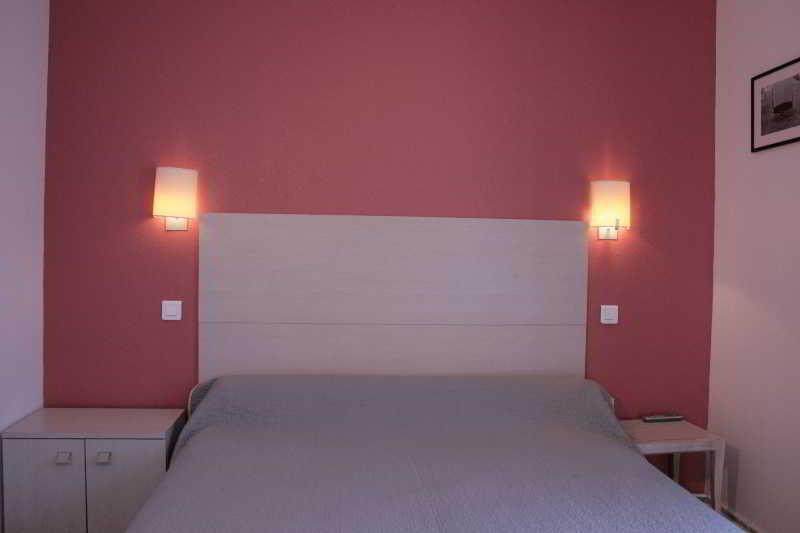 Hotel De Perros, The Originals Boutique Εξωτερικό φωτογραφία
