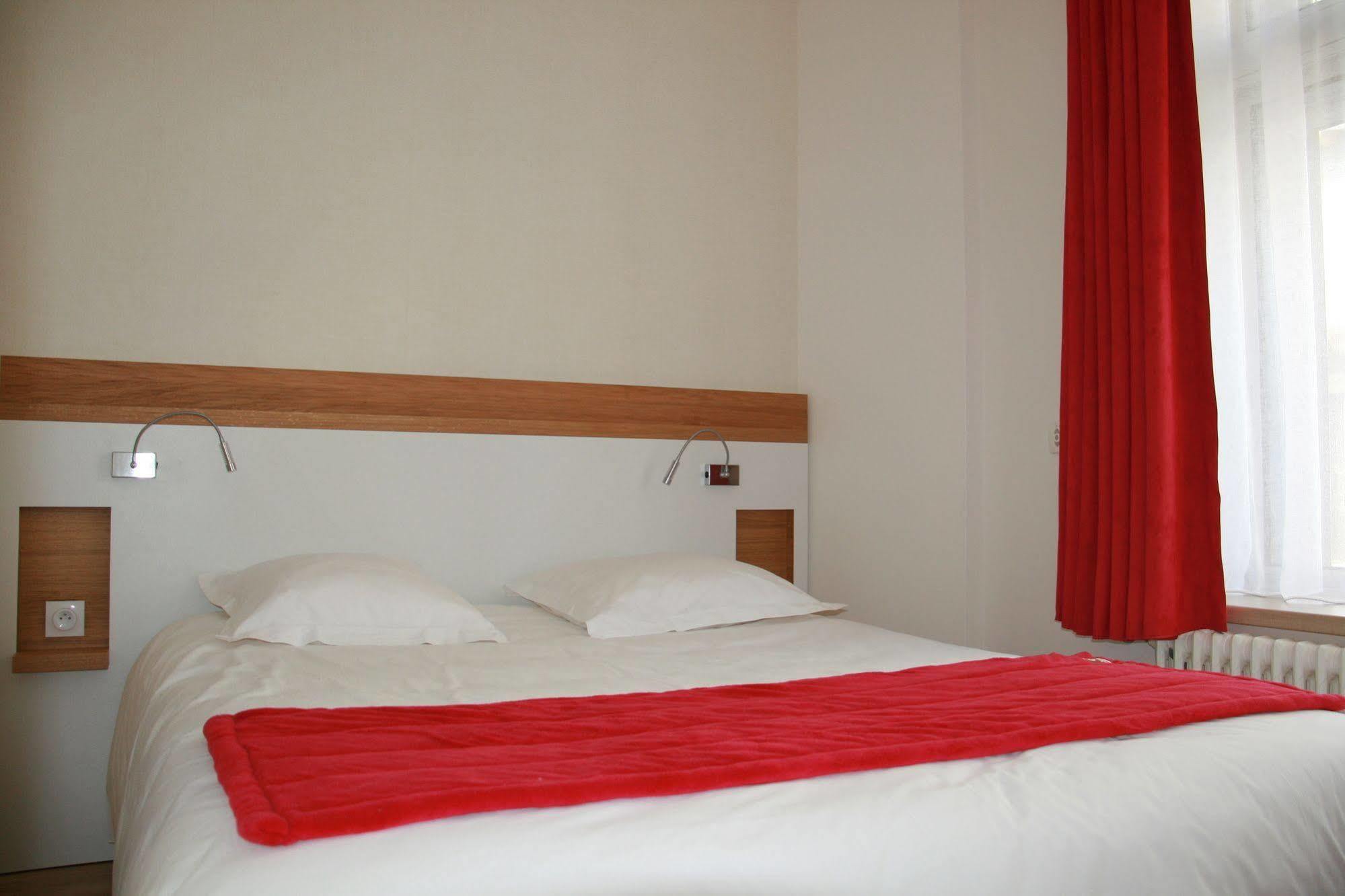 Hotel De Perros, The Originals Boutique Εξωτερικό φωτογραφία